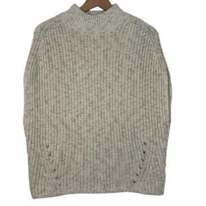 GAP Oatmeal Beige Short Sleeve Turtleneck Knit Sweater Size: Medium